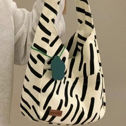Vielseitige Schultertasche im MetroStyle
