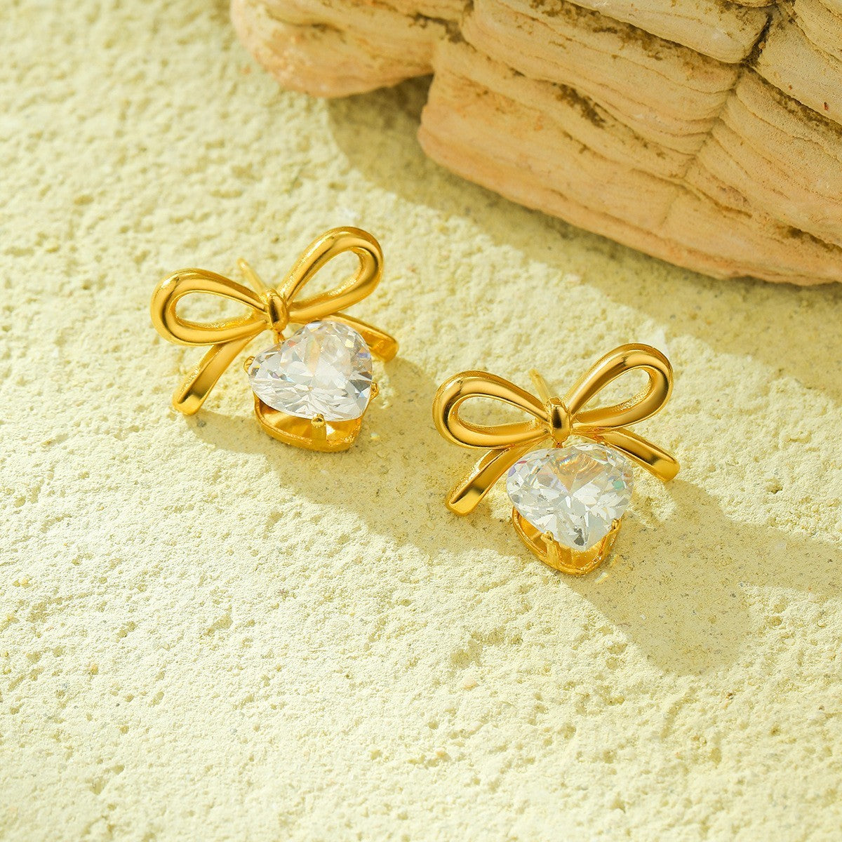European And American Design Fashion Bowknot Earrings