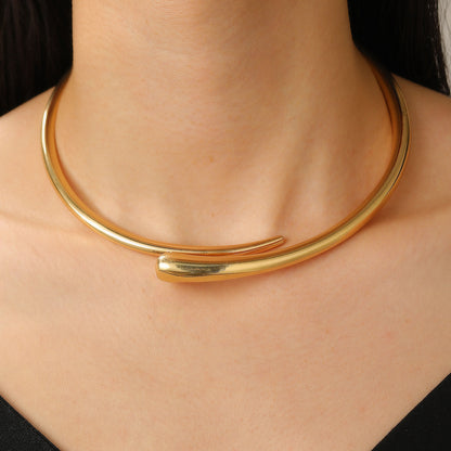 Collar de lujo ligero y a la moda para mujer.
