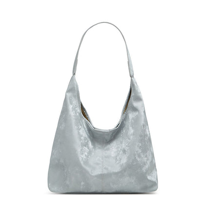 Bolso de mano de elegancia pulida