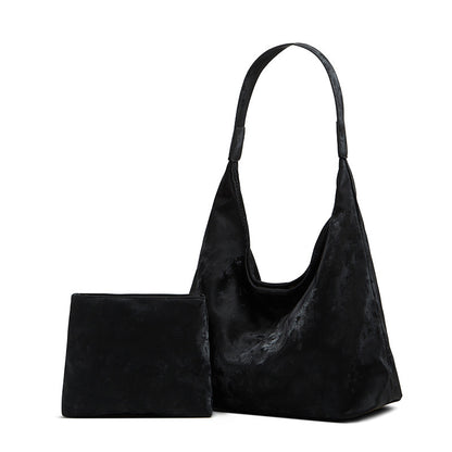 Bolso de mano de elegancia pulida
