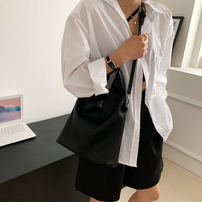 VivaStripe Women’s Messenger Bag - BAGMODA