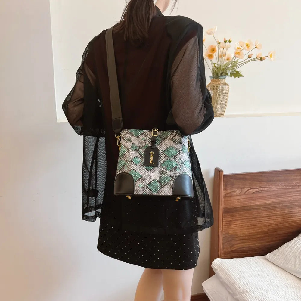 Fierce Snake Print Shoulder Bag - BAGMODA