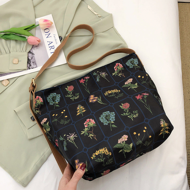 Floral Retro Shoulder Bag