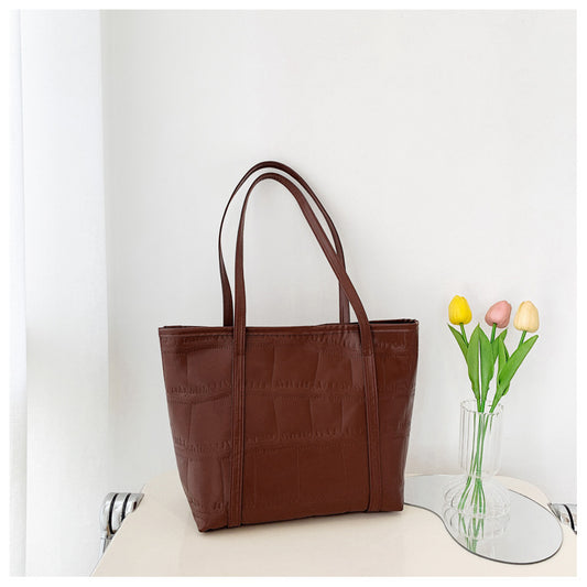 UrbanCharm LUXE Tote