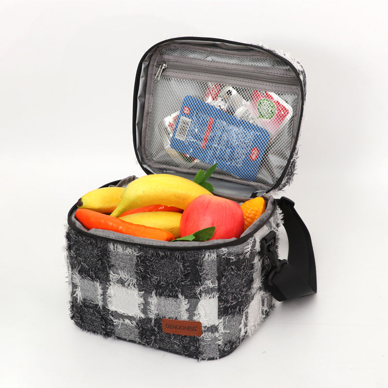 Creative hand-held insulated lunch bag
