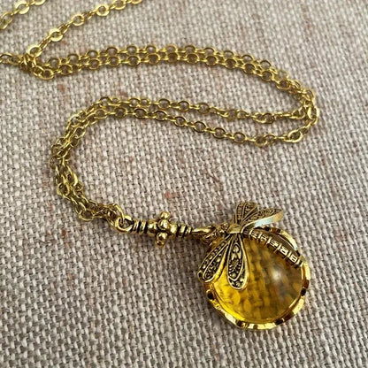 Collares colgantes de libélula tallados a mano en bronce vintage para mujer
