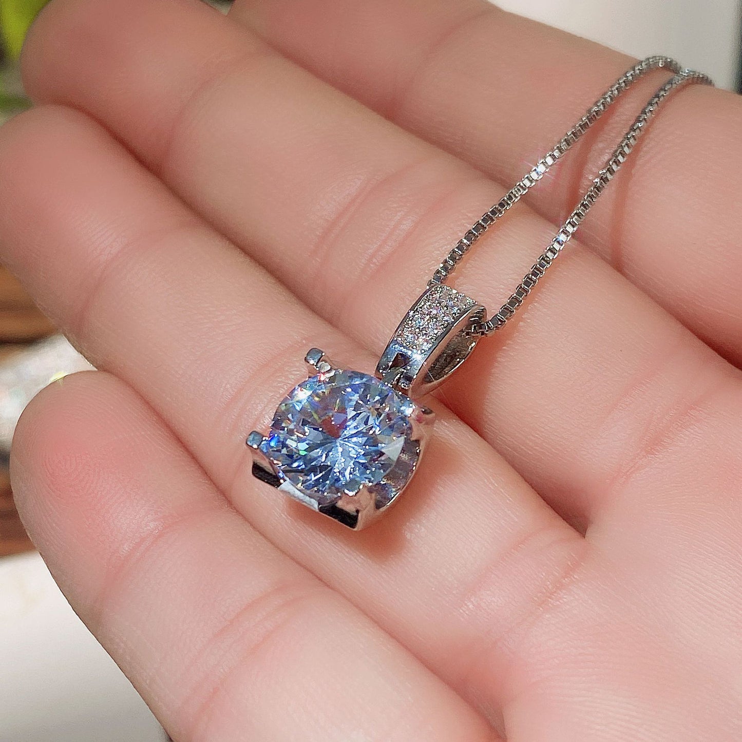 Nueva cadena clásica de clavícula con diamantes artificiales que combina con todo