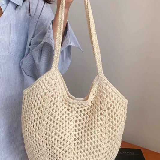 Bolso de playa de paja tejida con huecos para vacaciones