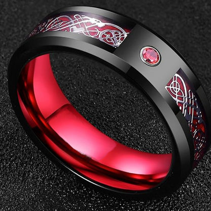 Anillo de acero inoxidable con parche de dragón de diamantes. Fábrica de anillos calientes transfronterizos. Venta al por mayor.
