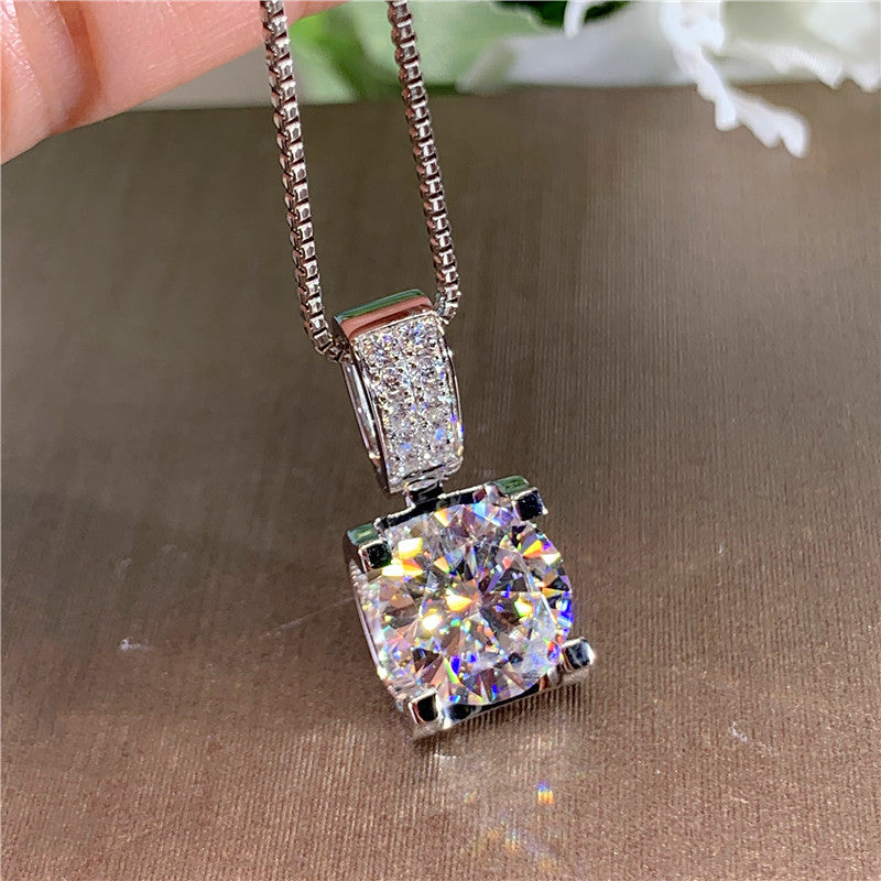 Nueva cadena clásica de clavícula con diamantes artificiales que combina con todo
