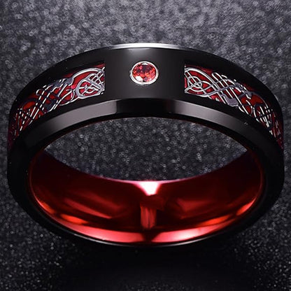 Anillo de acero inoxidable con parche de dragón de diamantes. Fábrica de anillos calientes transfronterizos. Venta al por mayor.