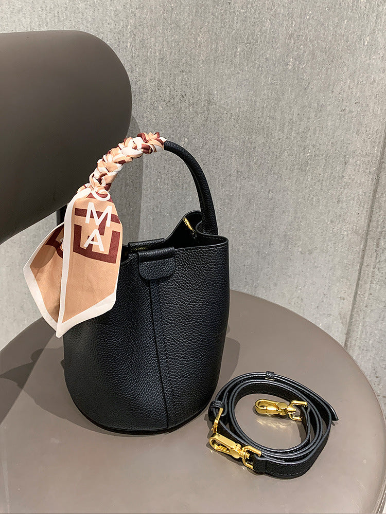 Bolso nuevo de moda simple y con personalidad para mujer