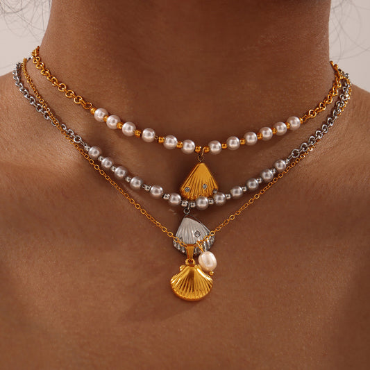 French Vintage Shell Jeweled Pendant Design Sense