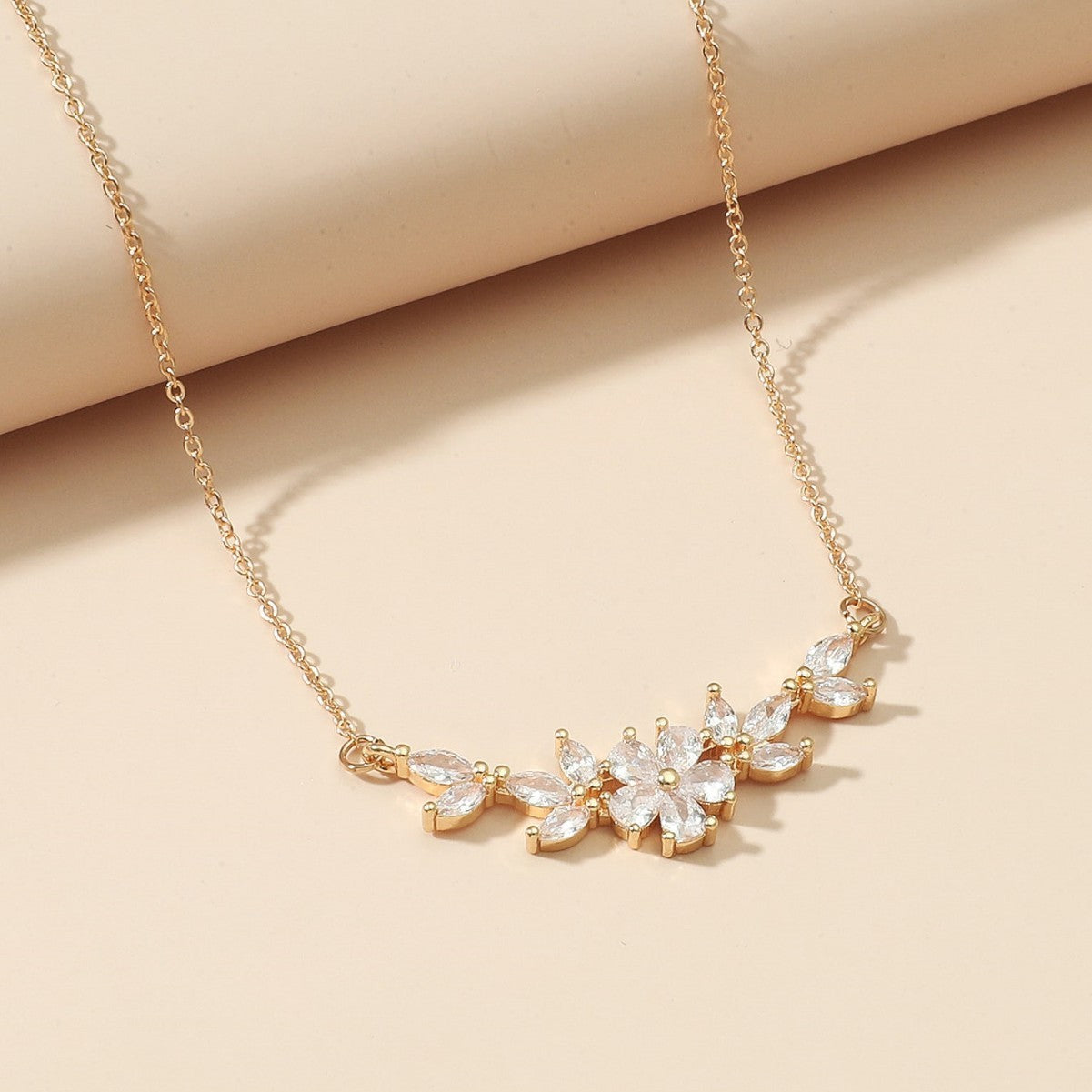 Original Design Kupfer Hand Intarsien Pferd Auge Blume Anhänger Choker