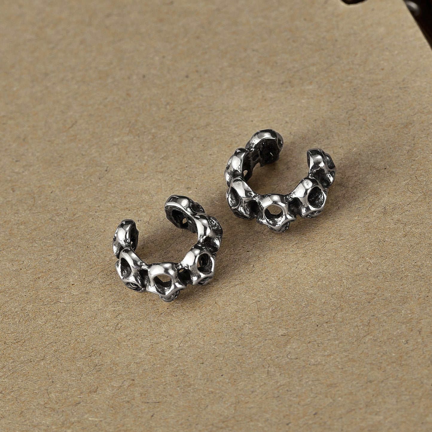 Retro Unique Design Hollow Skull Ear Clip Men And Women Fashion Stainless Steel Hip Hop Style Earrings