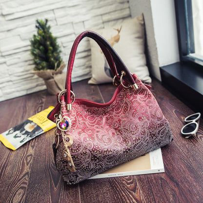 Bolso de hombro con estampado de pavo real hueco