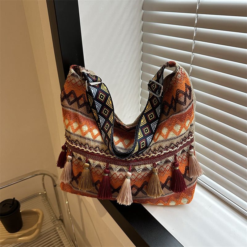 Nomadiq Retro Shoulder Bag