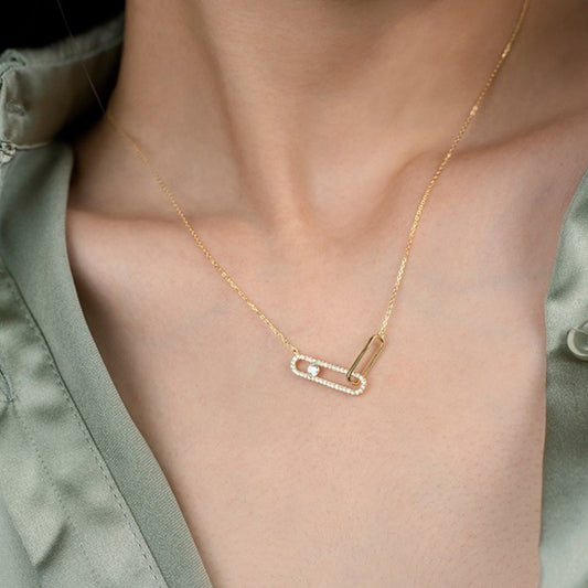 Hollow Oval Pin Necklace Women's High-grade Fashion Commuter Clavicle Chain