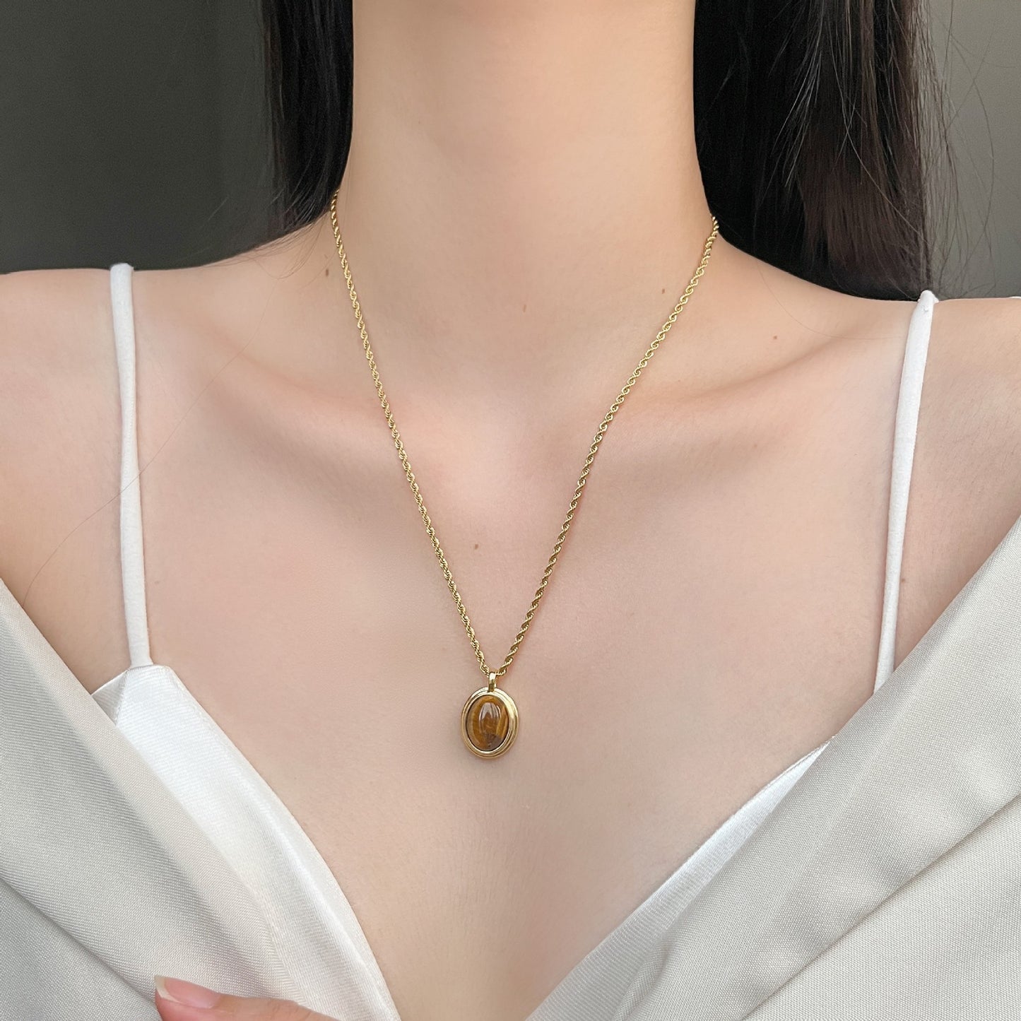 Collar de acero y titanio con ojo de tigre natural estilo retro de Maillard