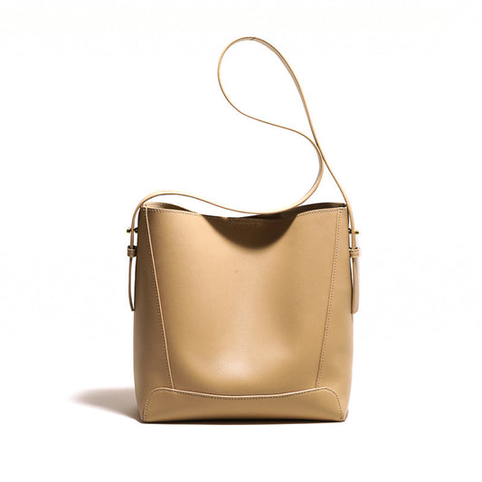 Bagora Leather Shoulder Bag