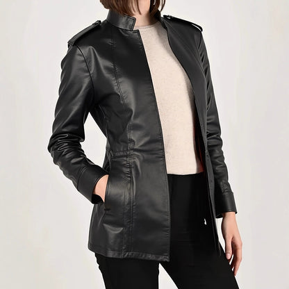 Chaqueta de cuero desgastada de manga larga con cuello alto para mujer