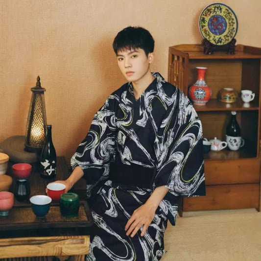 Kimono japonés tradicional de ropa formal para hombres