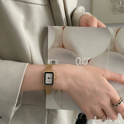 Reloj de acero estilo retro debutante