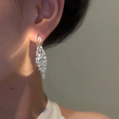 Aguja auricular antialérgica de moda Diseño grande Tide