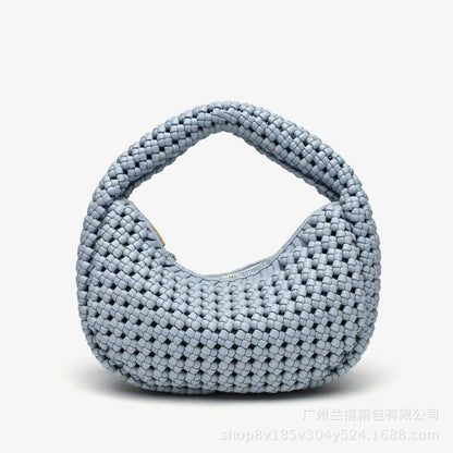 Elegante bolso de luna nueva tejido a mano