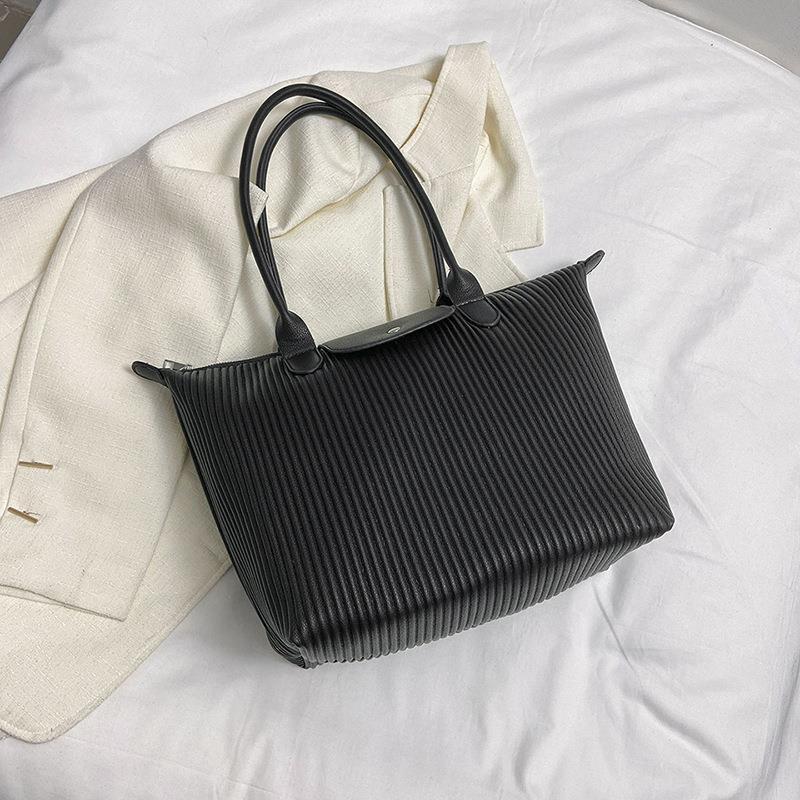 Luxe Curve Shoulder Bag