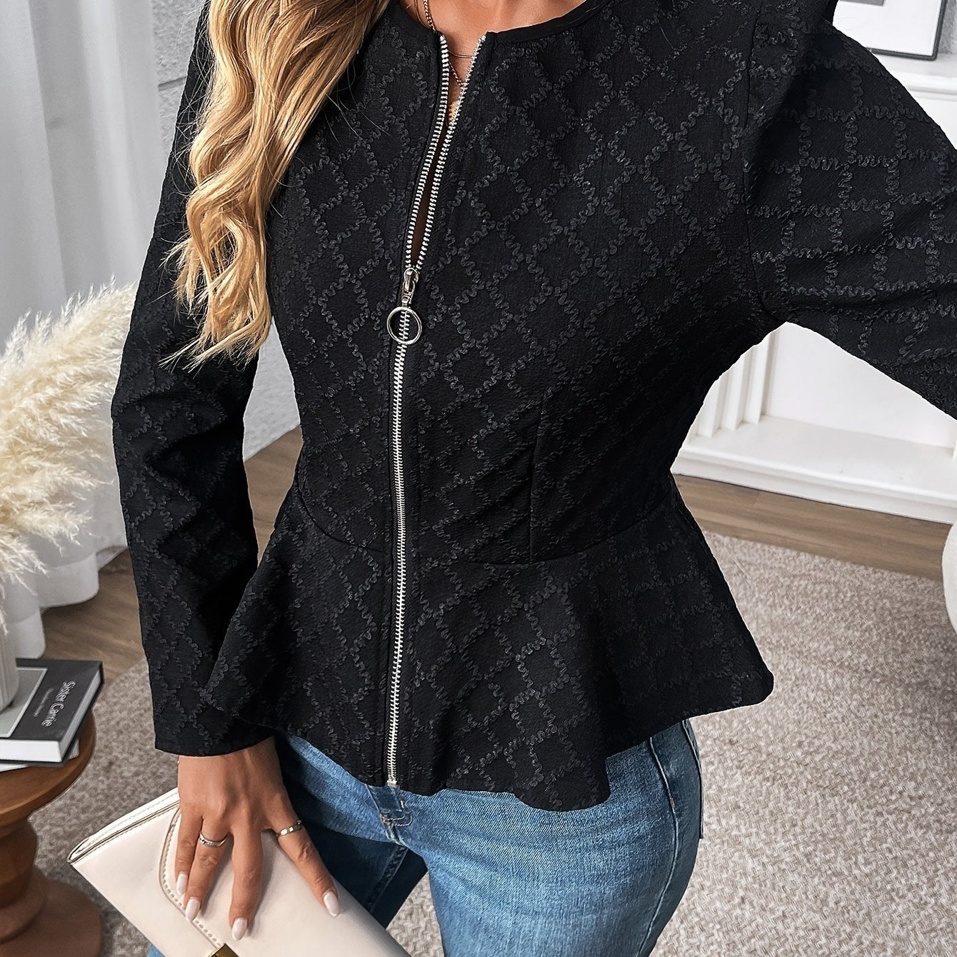 Women's Slim-fit Solid Color Embossed Waist-controlled Long Sleeves Round Neck Lightweight Top