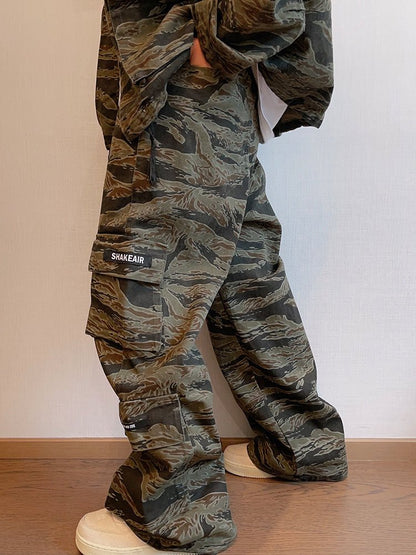 Loose Tiger Pattern Camouflage Pocket Overalls Men Straight - leg Pants - BAGMODA