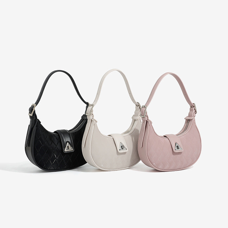 Contour Chic Saddle Bag
