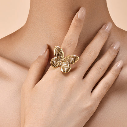 Anillo de dedo chapado en cobre personalizado exagerado con elemento animal mariposa