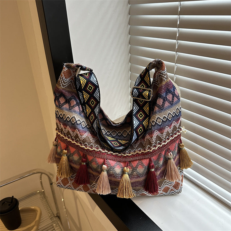 Nomadiq Retro Shoulder Bag