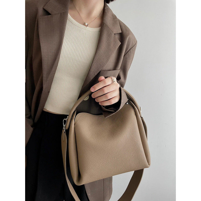 Lunarelle Everyday Messenger