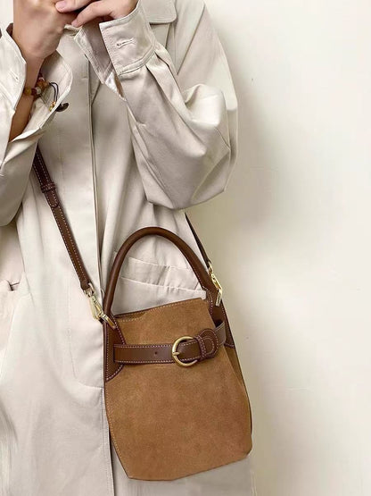 Velora – Lila Beuteltasche