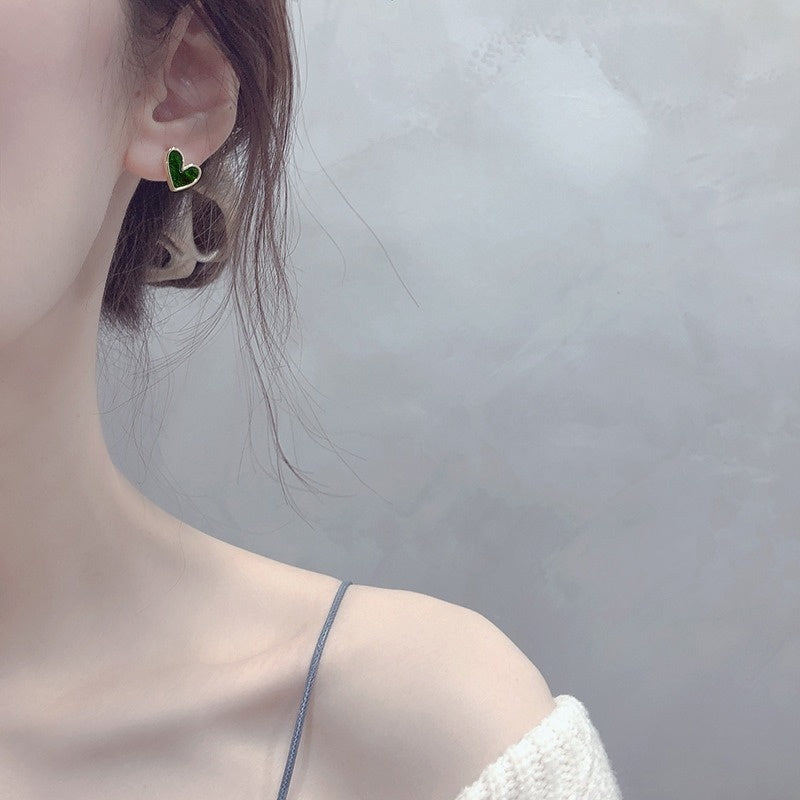 Elegance Retro High-grade Dark Green Love Female Earrings