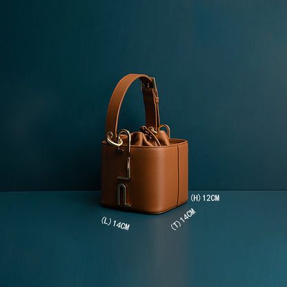 Bolso de piel de vacuno tipo cubo
