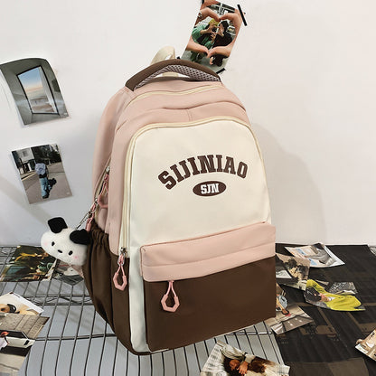 Mochila de viaje para pareja de estudiantes universitarios