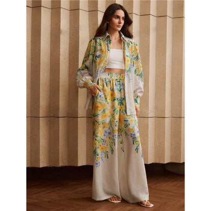 Traje informal de blusa y pantalón con estampado floral para mujer