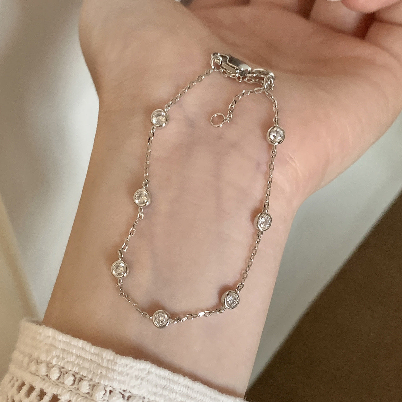 Small Round Diamond Light Luxury Bracelet Female Zircon Personality