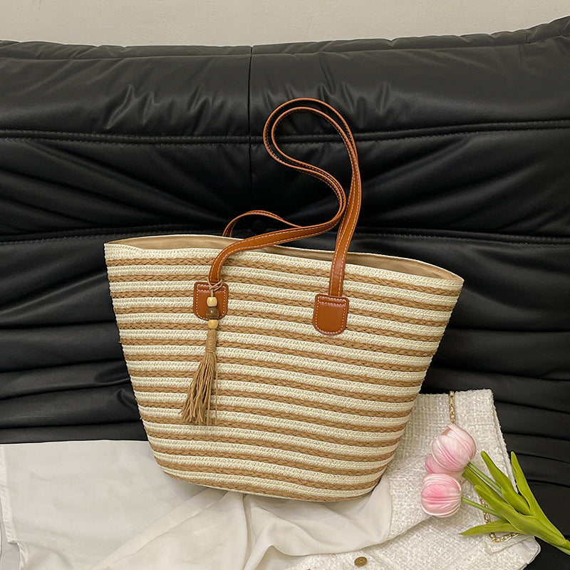 Bolso minimalista para mujer tejido en contraste de colores