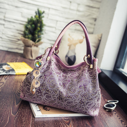 Bolso de hombro con estampado de pavo real hueco