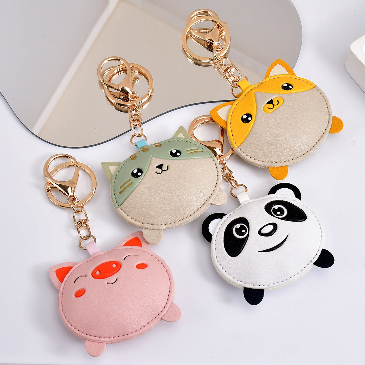 Creative Pig Girls Exquisite Leather Key Chain