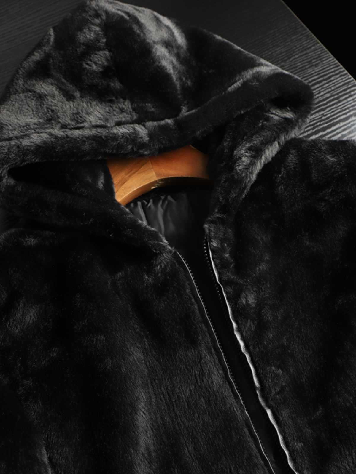 Winter New Men's Hooded Light Business Marten Overcoats Coat