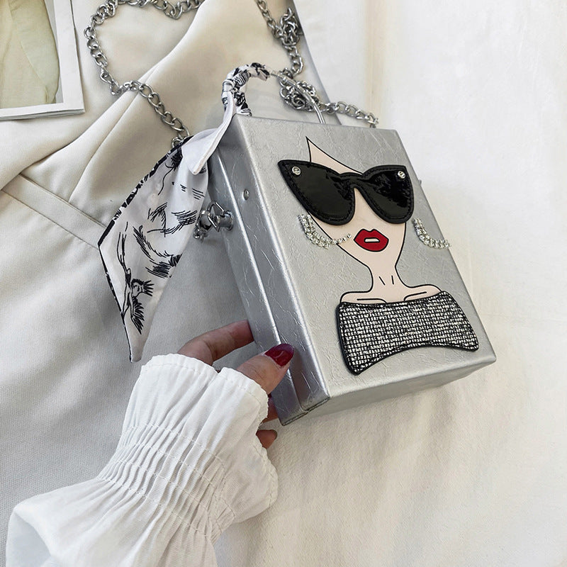 Novira Shoulder Tote