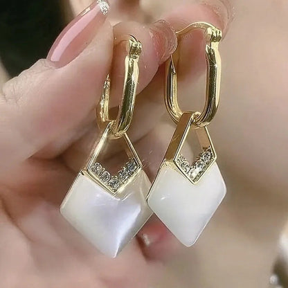 Unregelmäßige Opal-Rhombus-Zirkon-Ohrringe