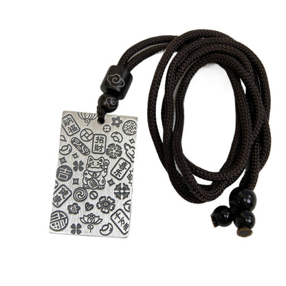 Collar con colgante de hebilla de seguridad con palabras de la suerte bañado en plata y cobre blanco